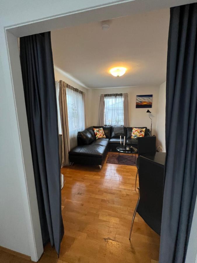 Apartment With 2 Bedrooms Hafnarfjörður Bagian luar foto