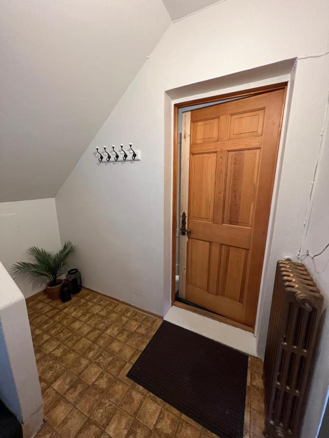 Apartment With 2 Bedrooms Hafnarfjörður Bagian luar foto